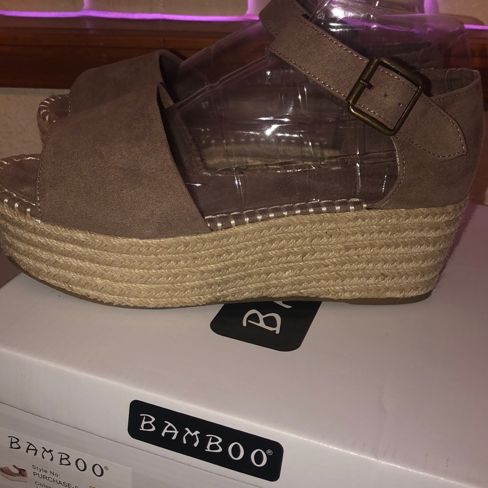 Comfy Heels - Picture 4 of 5